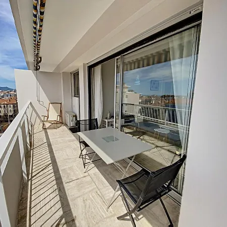 Apartment Lumineux 2 Pieces - Centre De *
